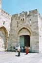 Porte menant au souk (1) * 512 x 768 * (129KB)